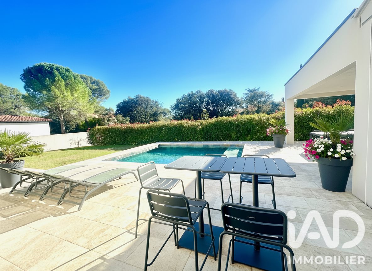 Maison à vendre, 215m², Uchaux