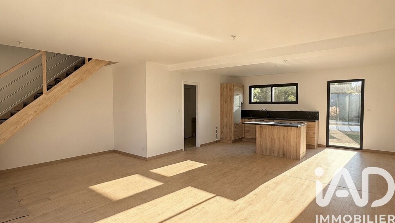 Maison à vendre, 130m², Camaret-sur-Aigues