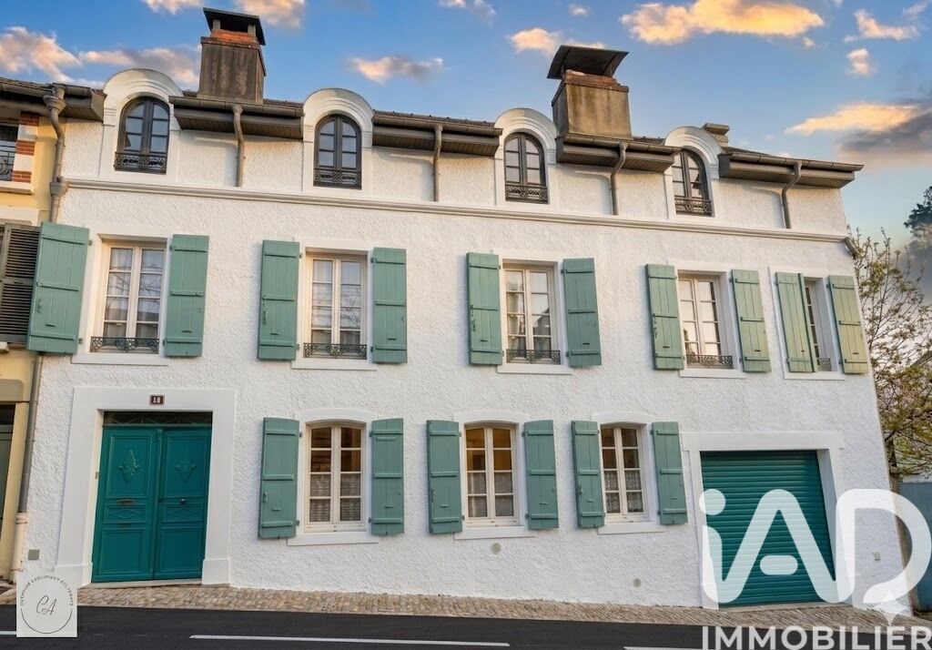 Maison à vendre, 220m², Oloron-Sainte-Marie