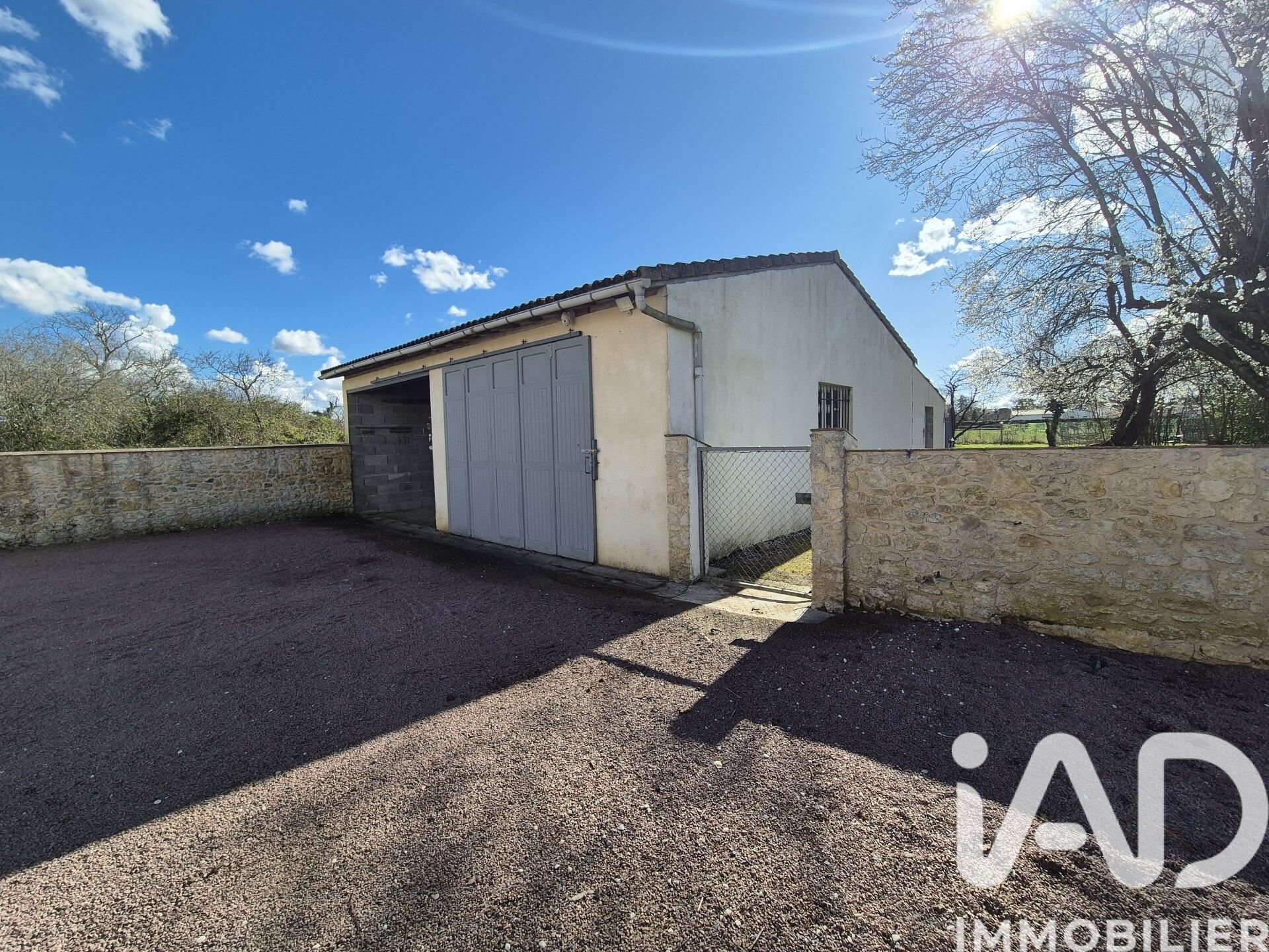 Maison à vendre, 161m², Saint-Léger-de-Montbrun