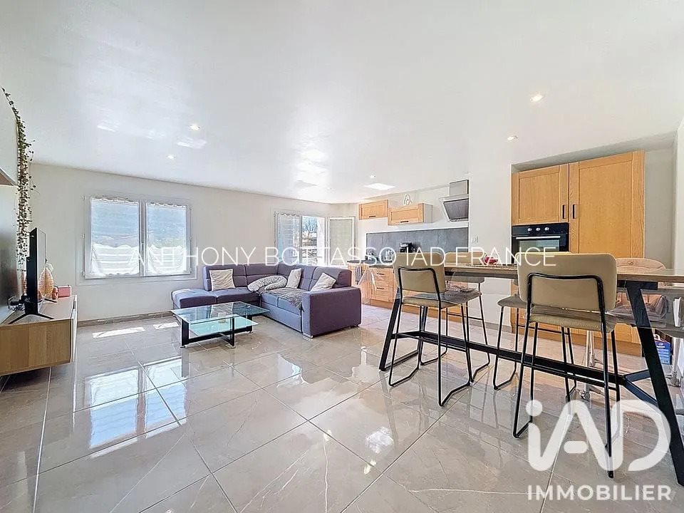 Appartement à vendre, 64m², Solliès-Pont