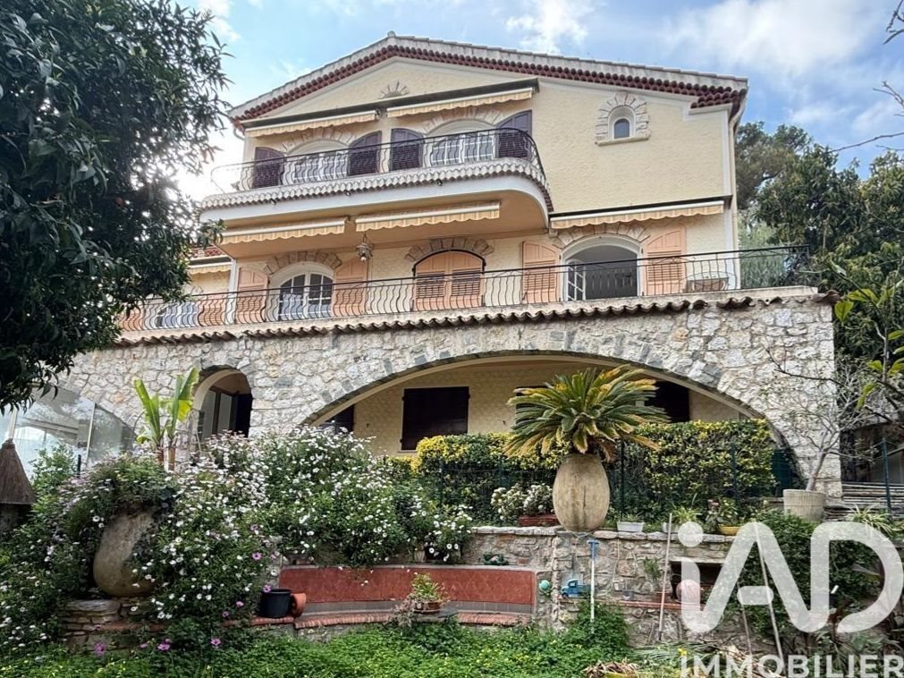 Maison à vendre, 365m², Roquebrune-Cap-Martin