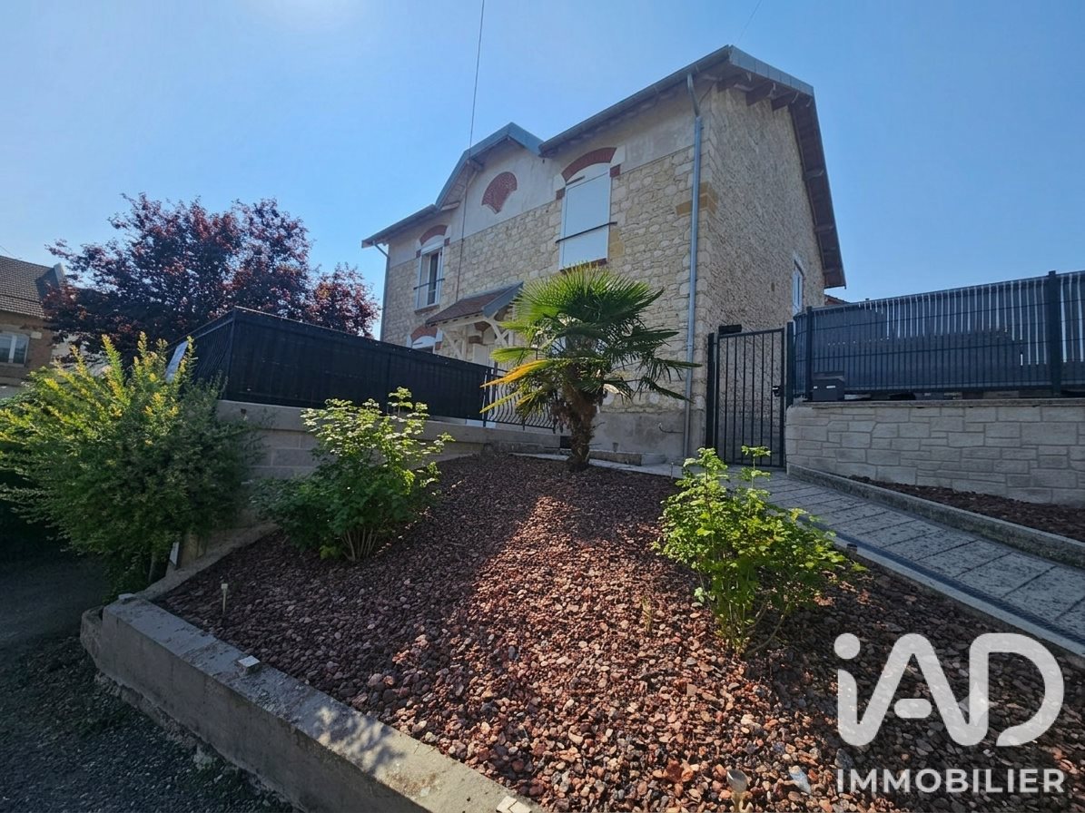 Maison à vendre, 165m², Vouziers