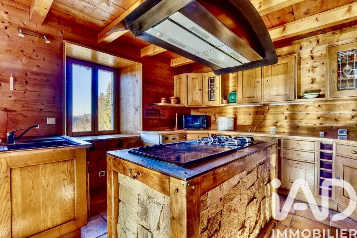 Maison à vendre, 300m², Arâches-la-Frasse (Les Carroz d'Arâches)