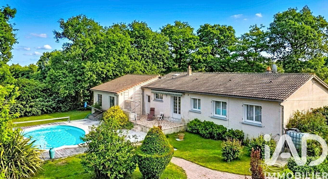 Maison à vendre, 126m², Châtillon-sur-Thouet