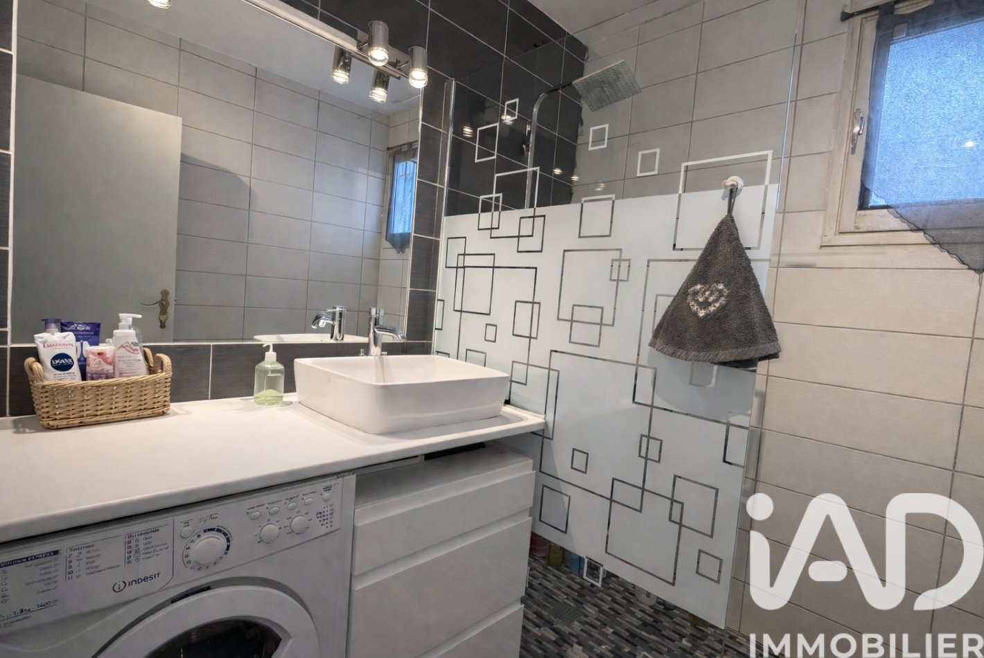 Appartement à vendre, 76m², Décines-Charpieu