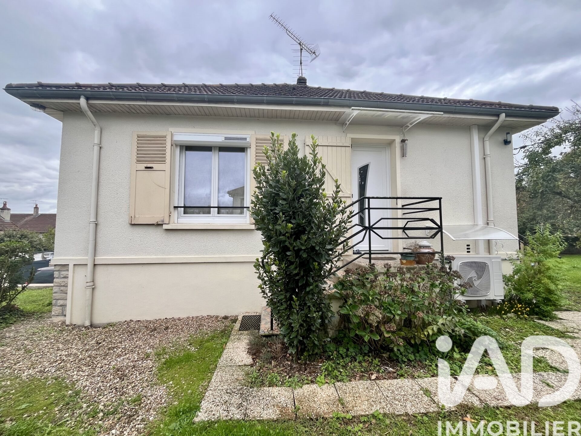 Maison à vendre, 90m², Saint-Léger-des-Vignes