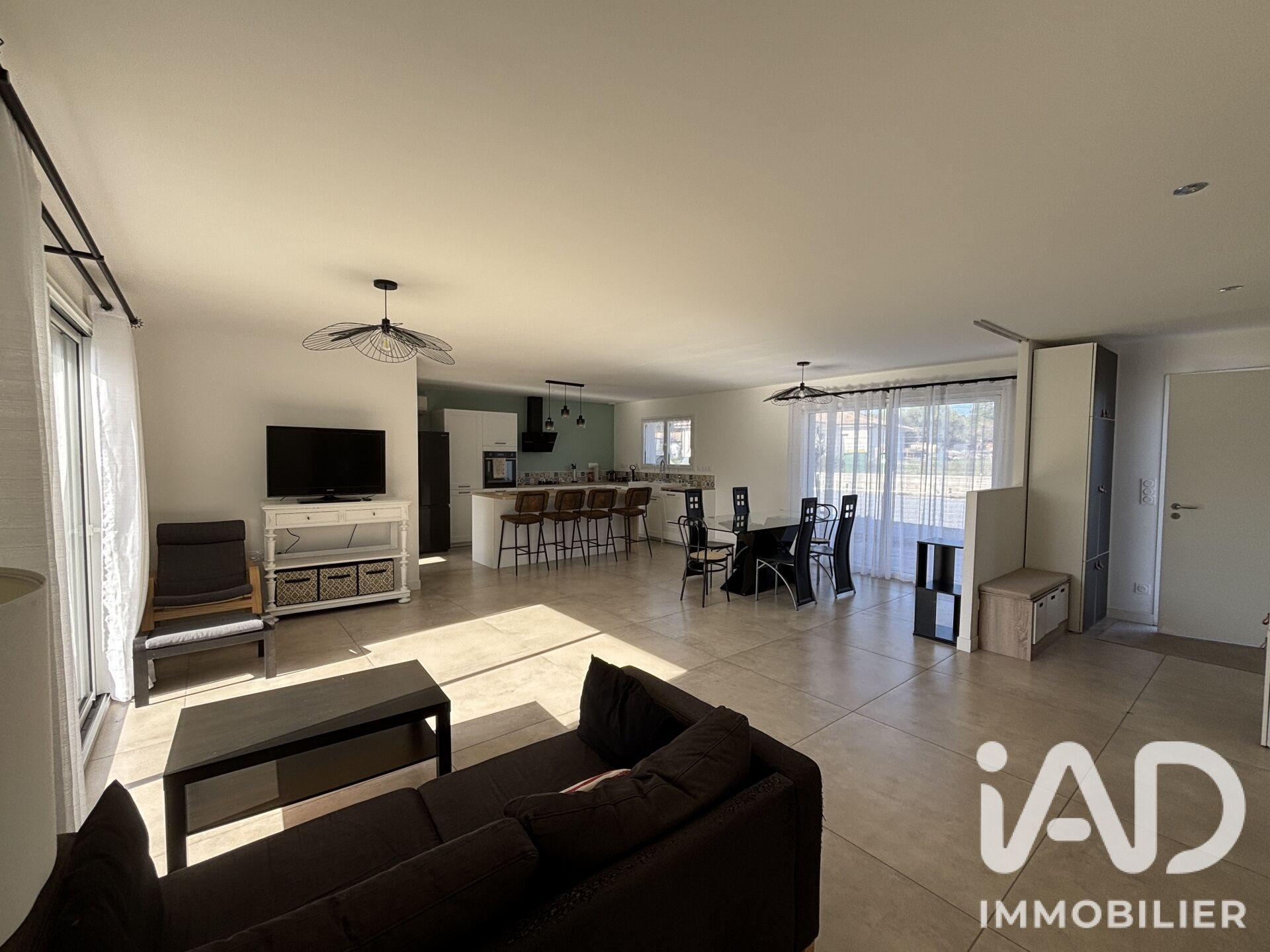 Maison à louer, 115m², Salles