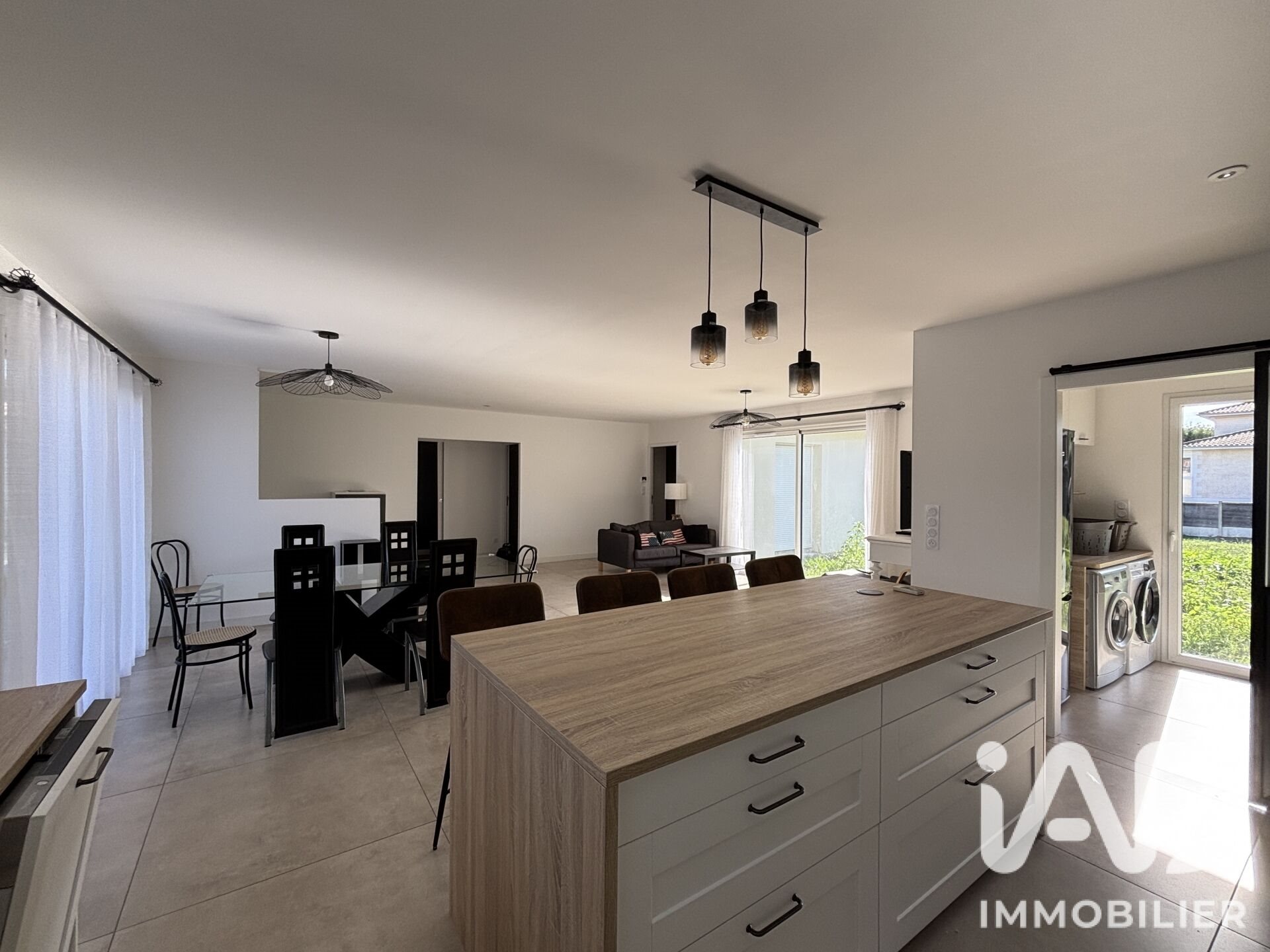Maison à louer, 115m², Salles