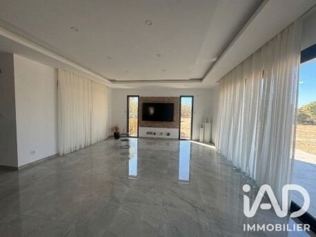 Maison à vendre, 140m², Pouilly-lès-Feurs