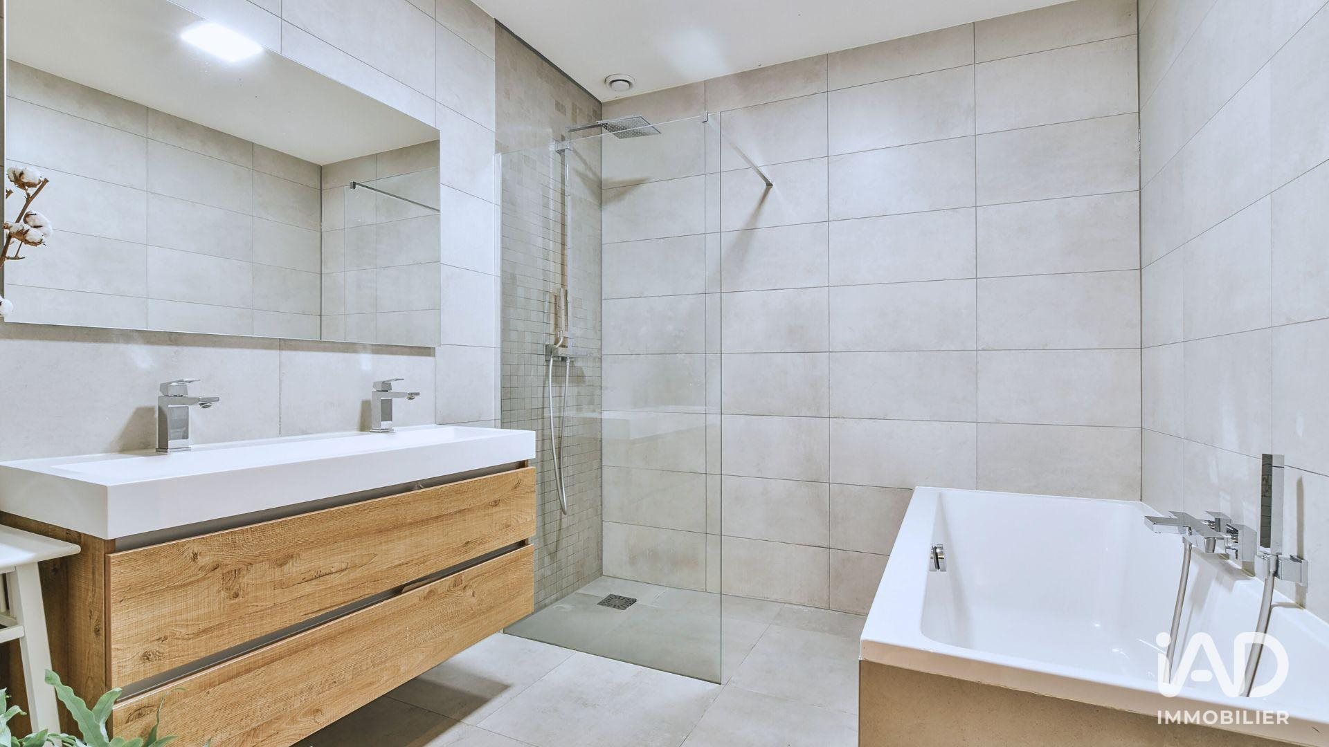 Appartement à vendre, 69m², Bormes-les-Mimosas