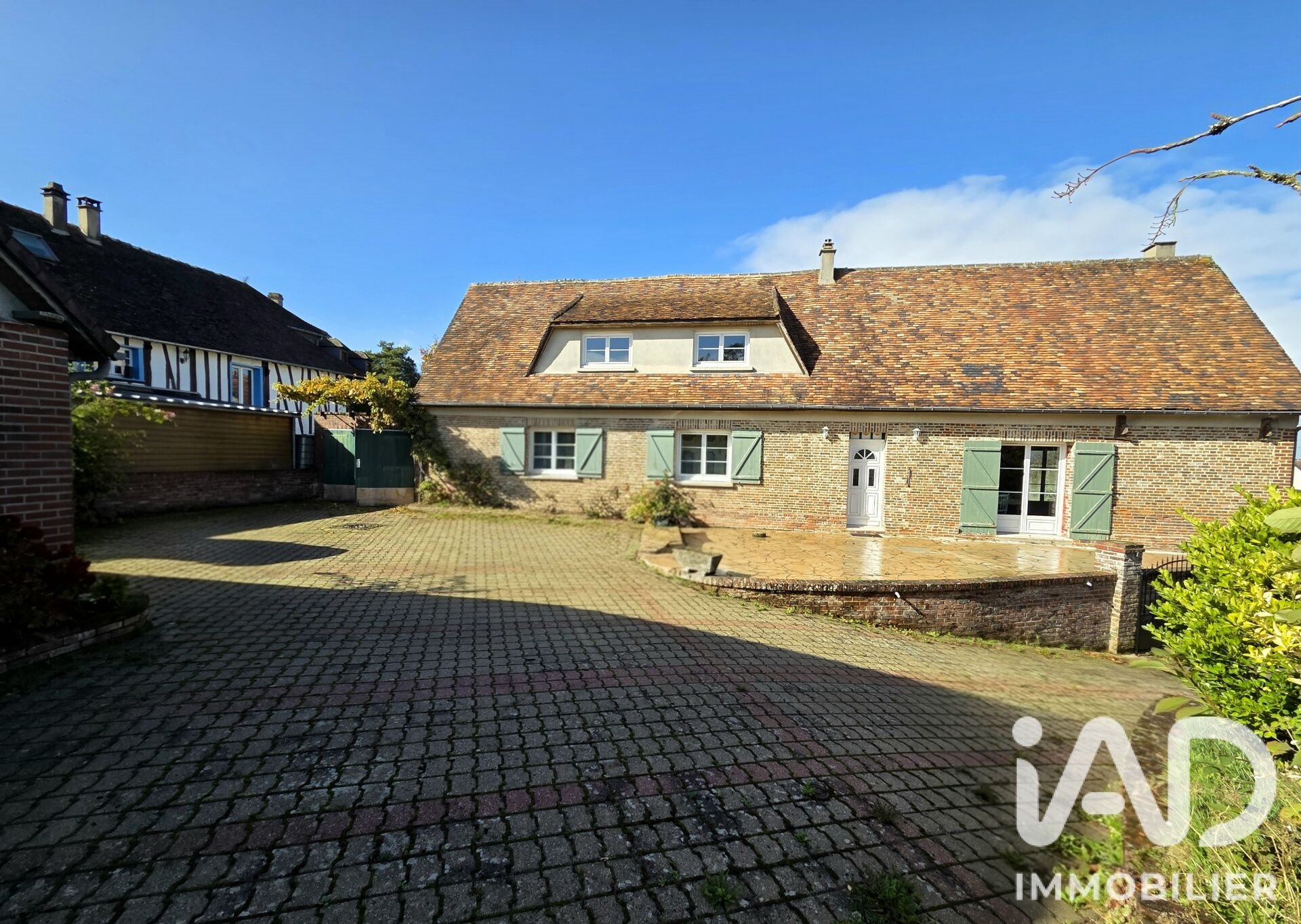 Maison à vendre, 158m², Le Mont-Saint-Adrien
