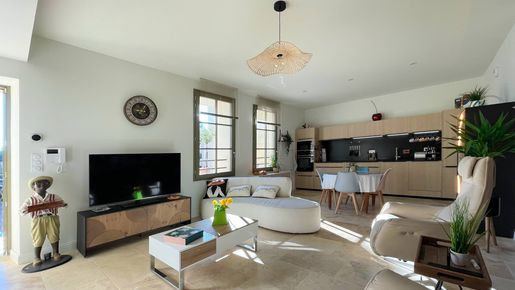 Appartement 3 pièces 84 m² · à Uzès · 84 m² · 472 000 €