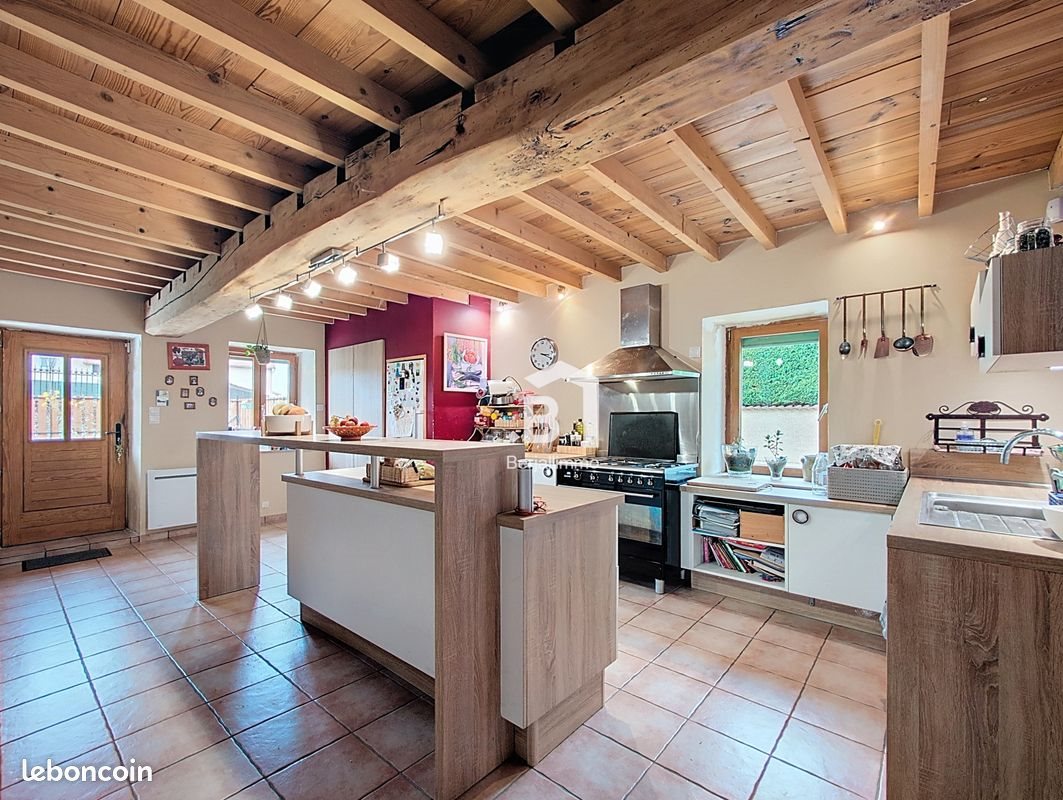 Maison à vendre, 275m², L'Isle-d'Abeau