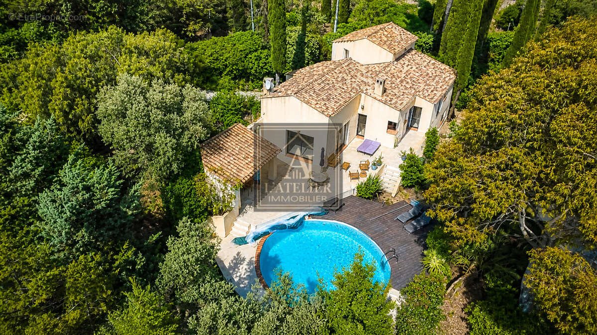 Maison à vendre, 203m², Solliès-Ville