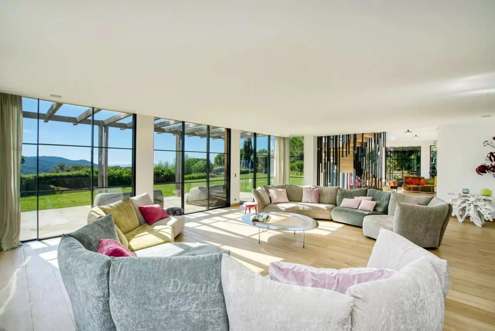 Maison à louer, 680m², La Croix-Valmer