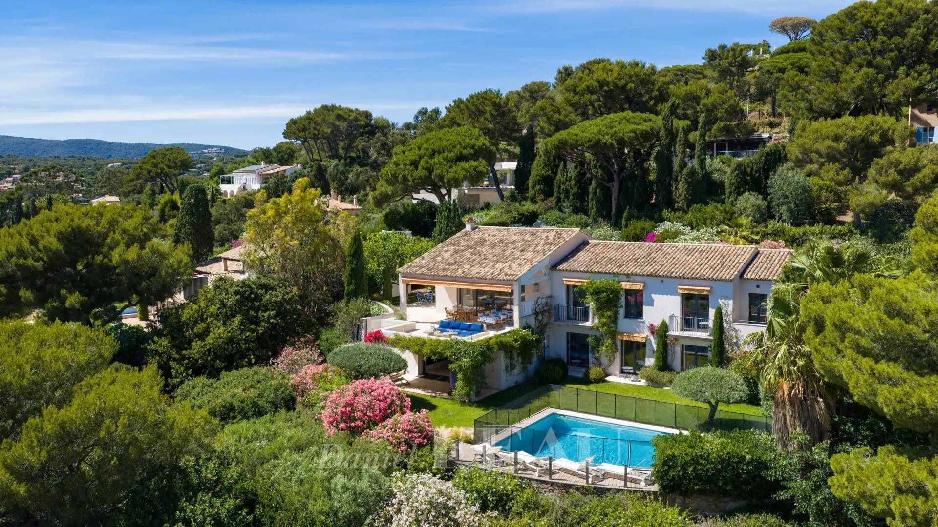 Maison à louer, 366m², La Croix-Valmer