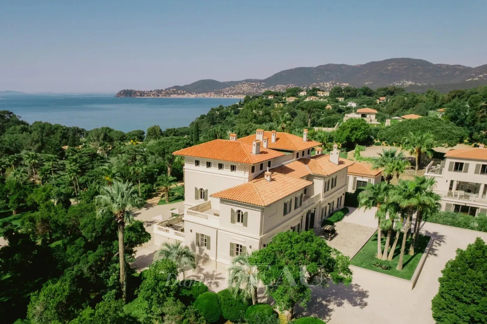 Maison à louer, 1000m², La Croix-Valmer