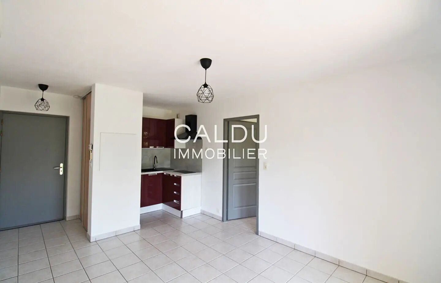 Appartement à louer, 33m², Laragne-Montéglin