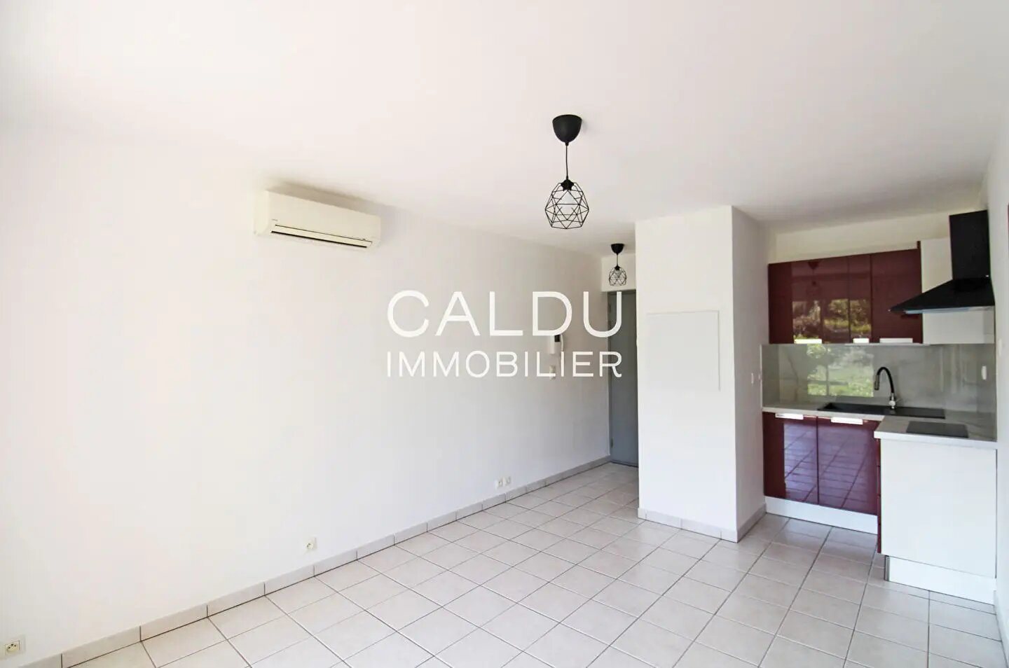 Appartement à louer, 33m², Laragne-Montéglin