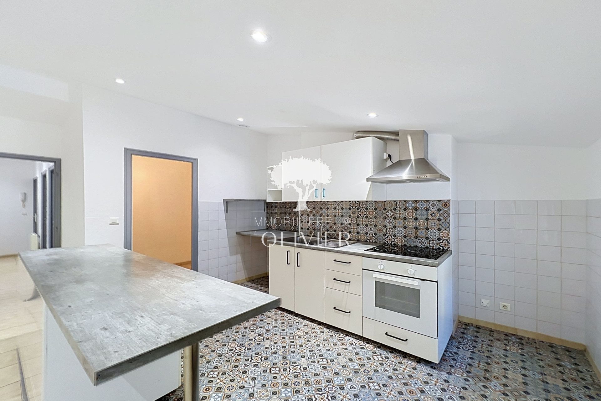 Appartement à louer, 94m², Apt