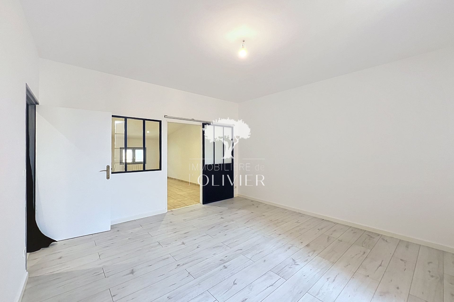 Appartement à louer, 94m², Apt