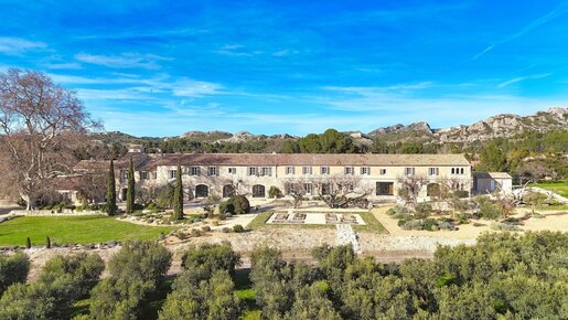 Maison 38 pièces 1300 m² · à Maussane-les-Alpilles · 1 300 m² · 12 800 000 €