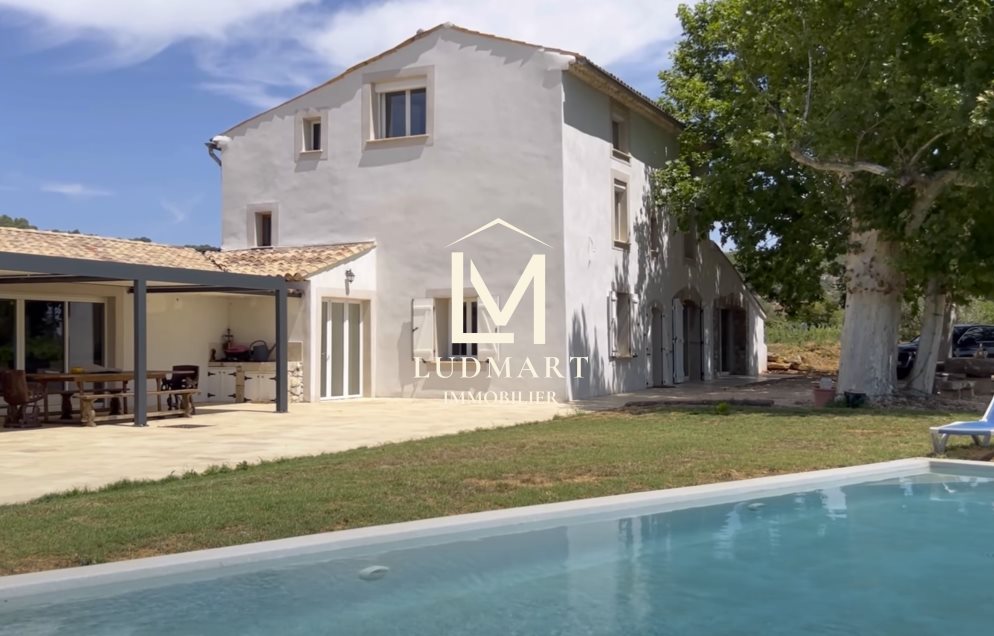 Maison à vendre, 360m², Cotignac