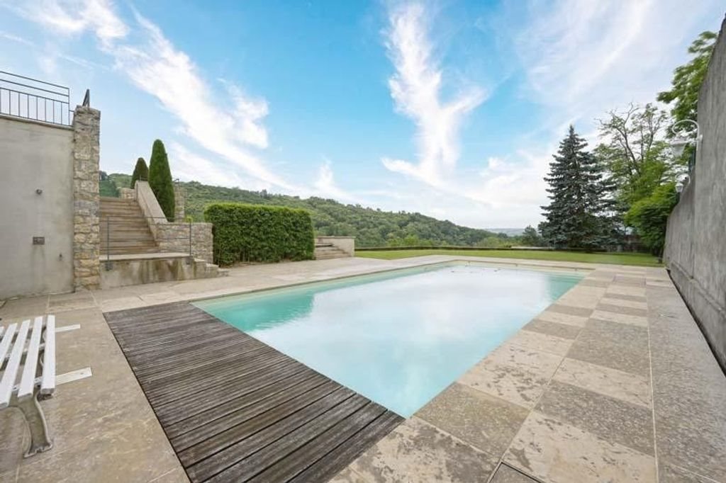 Appartement à vendre, 604m², Saint-Genix-les-Villages