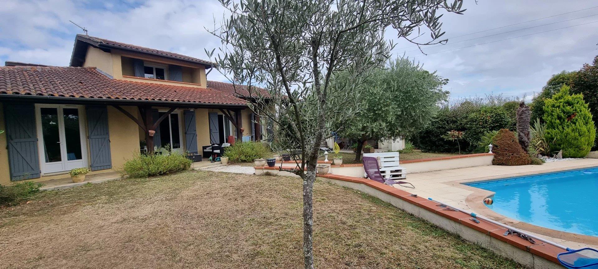 Maison à vendre, 135m², Saramon