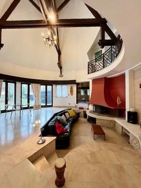 Maison à louer, 302m², Noisy-le-Grand