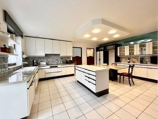 Maison à louer, 302m², Noisy-le-Grand