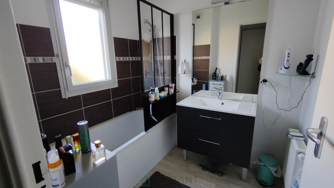 Maison à vendre, 80m², Saint-Léger-du-Bourg-Denis