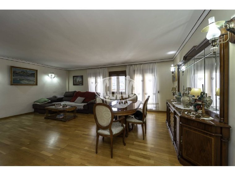 4-bedroom penthouse for sale in Encamp · 30 of 60