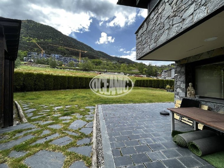 Piso de 5 habitaciones en venta en Ordino · 2 de 3