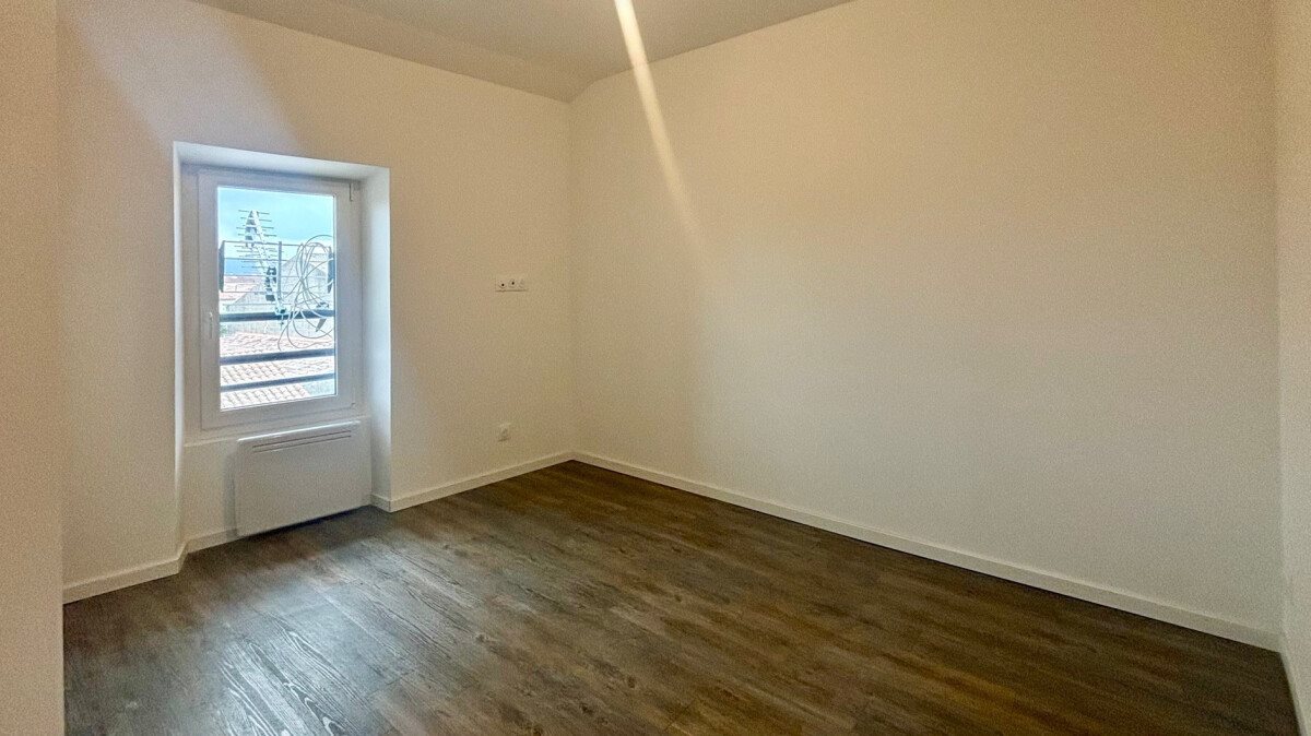 Appartement à louer, 28m², Sénas