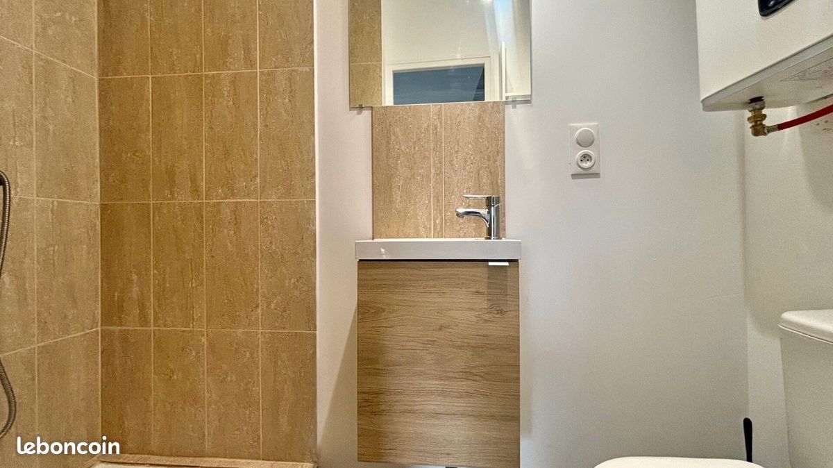 Appartement à louer, 28m², Sénas