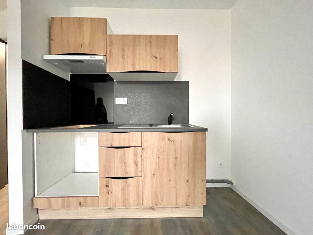 Appartement à louer, 31m², Sénas