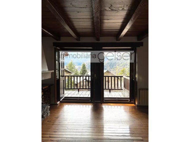 3-bedroom flat for sale in Ordino · 2 of 3