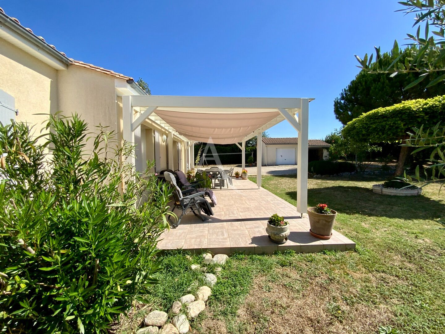 Maison à vendre, 170m², Saint-Simon-de-Bordes