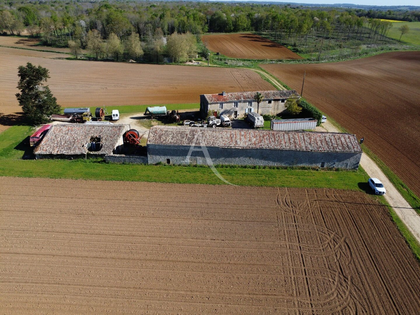 Maison à vendre, 100m², Saint-Genis-de-Saintonge