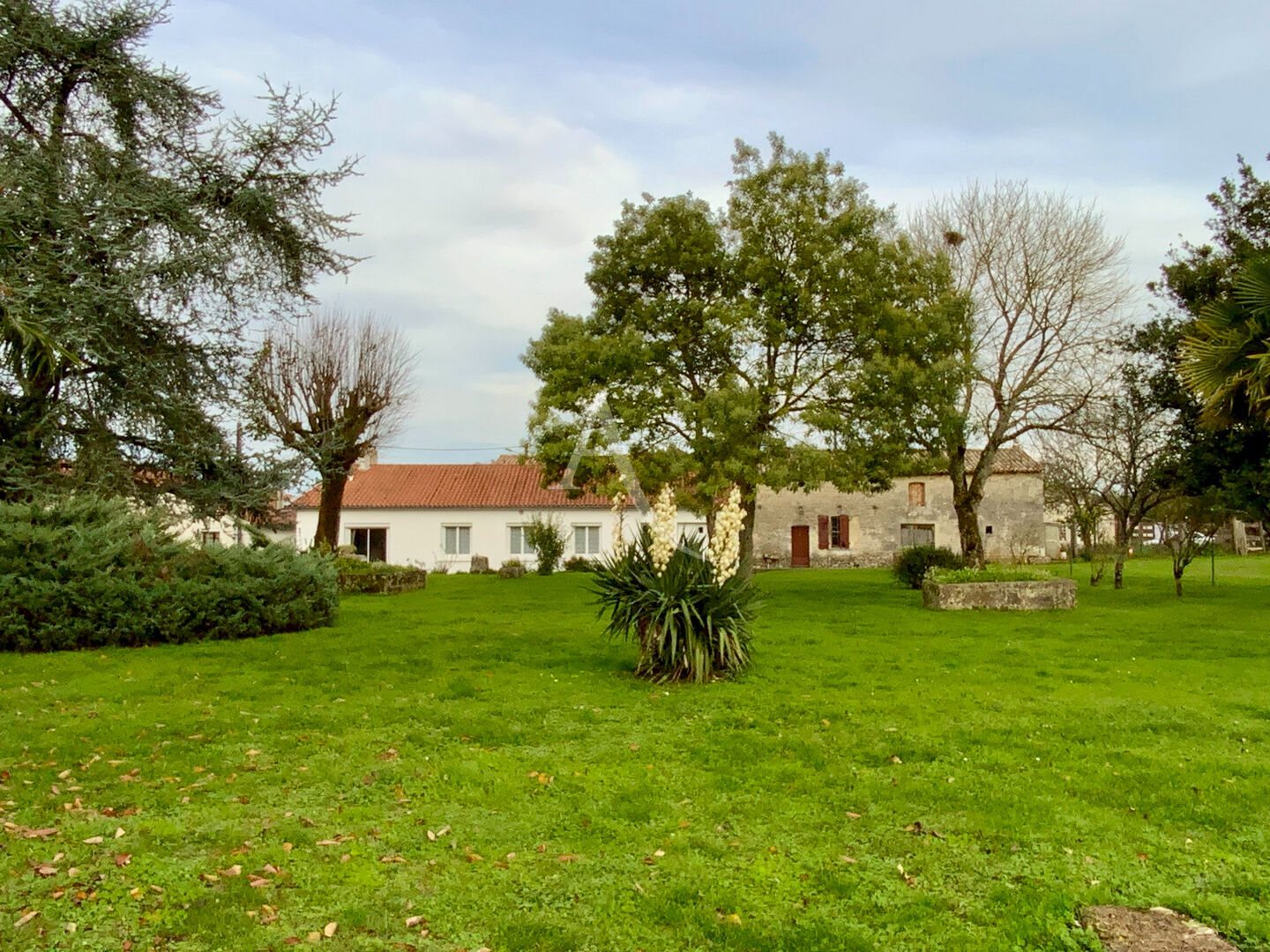 Maison à vendre, 106m², Saint-Genis-de-Saintonge