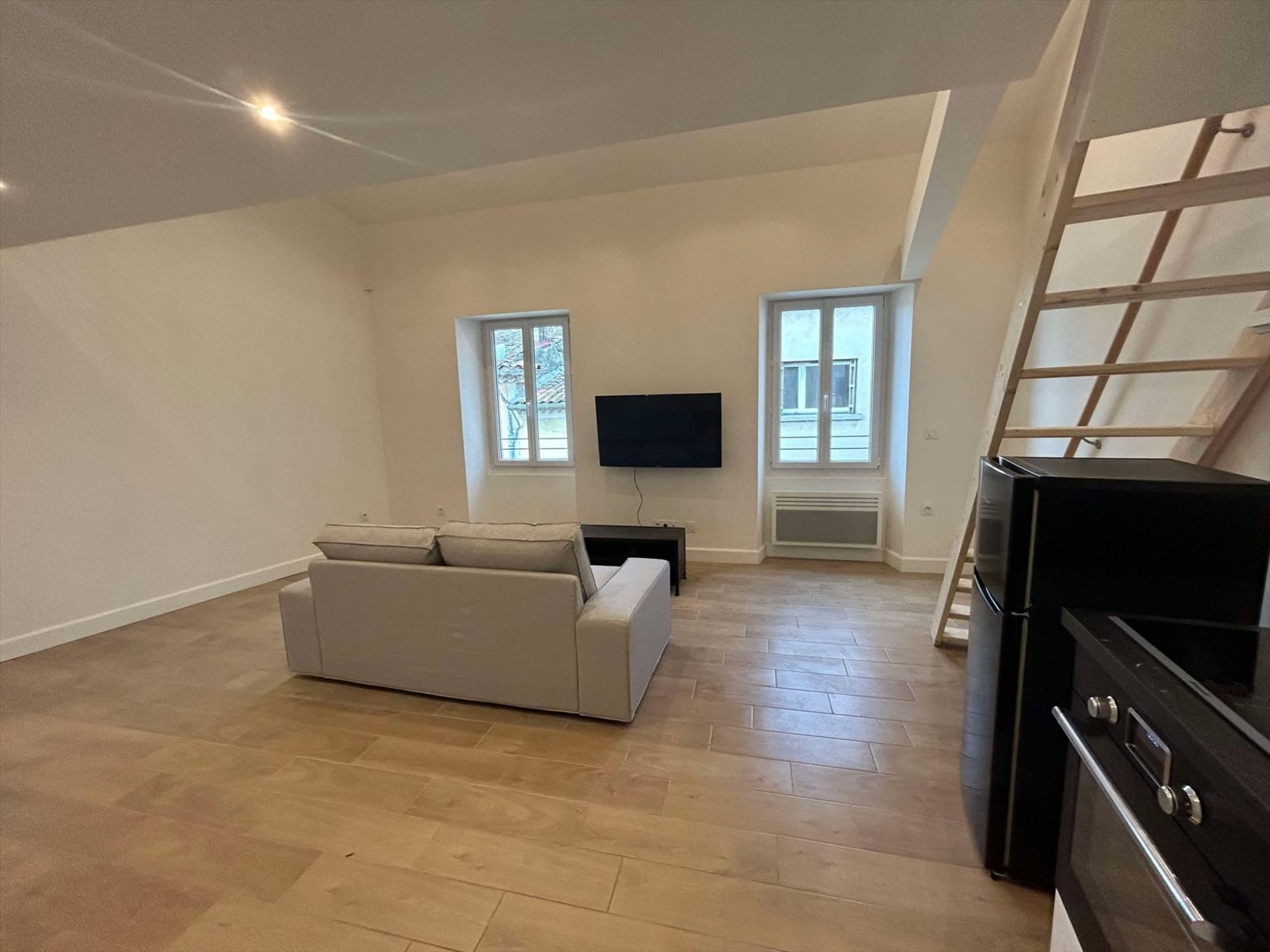 Appartement à louer, 33m², La Tour-d'Aigues