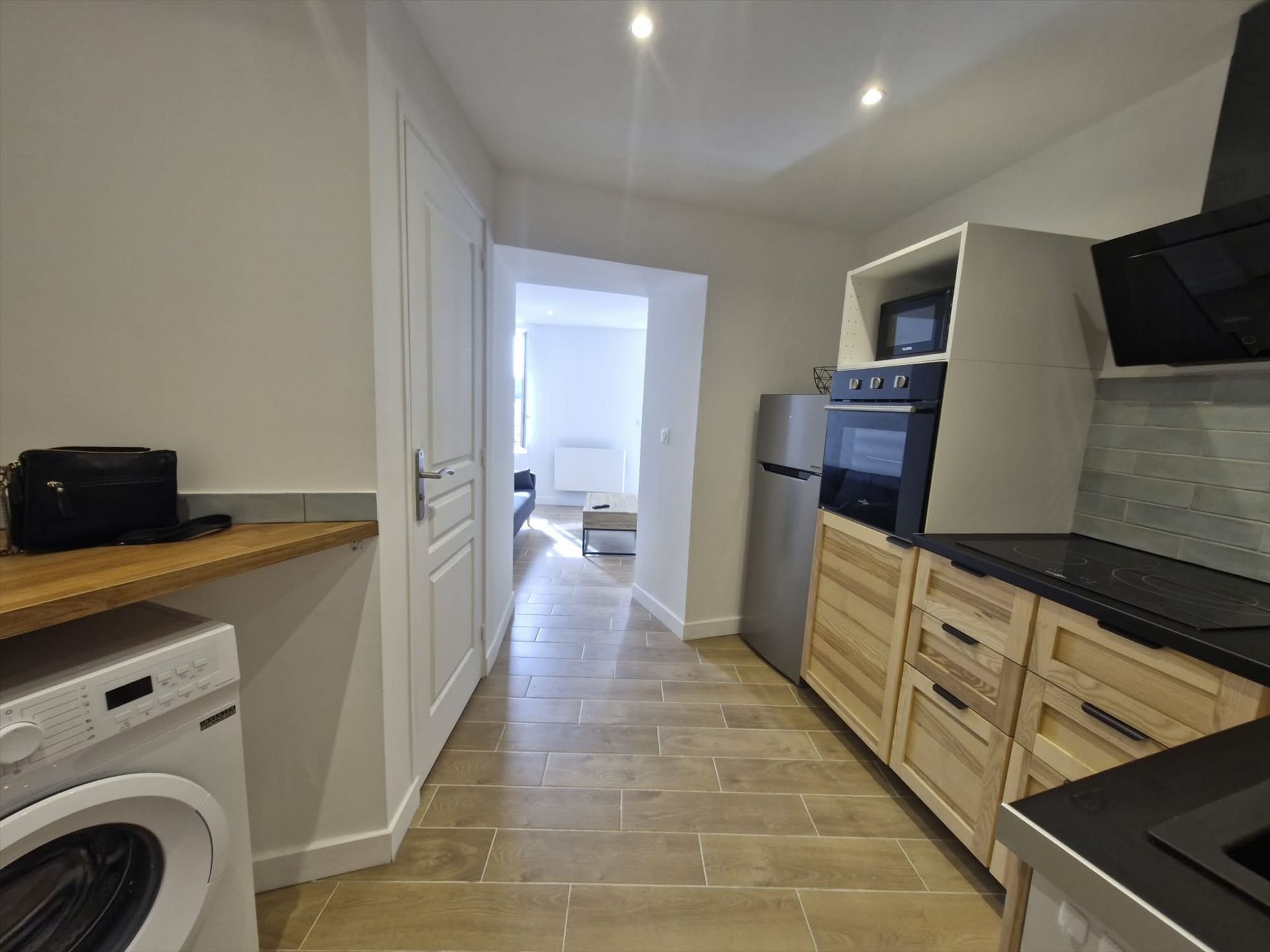 Appartement à louer, 30m², La Tour-d'Aigues