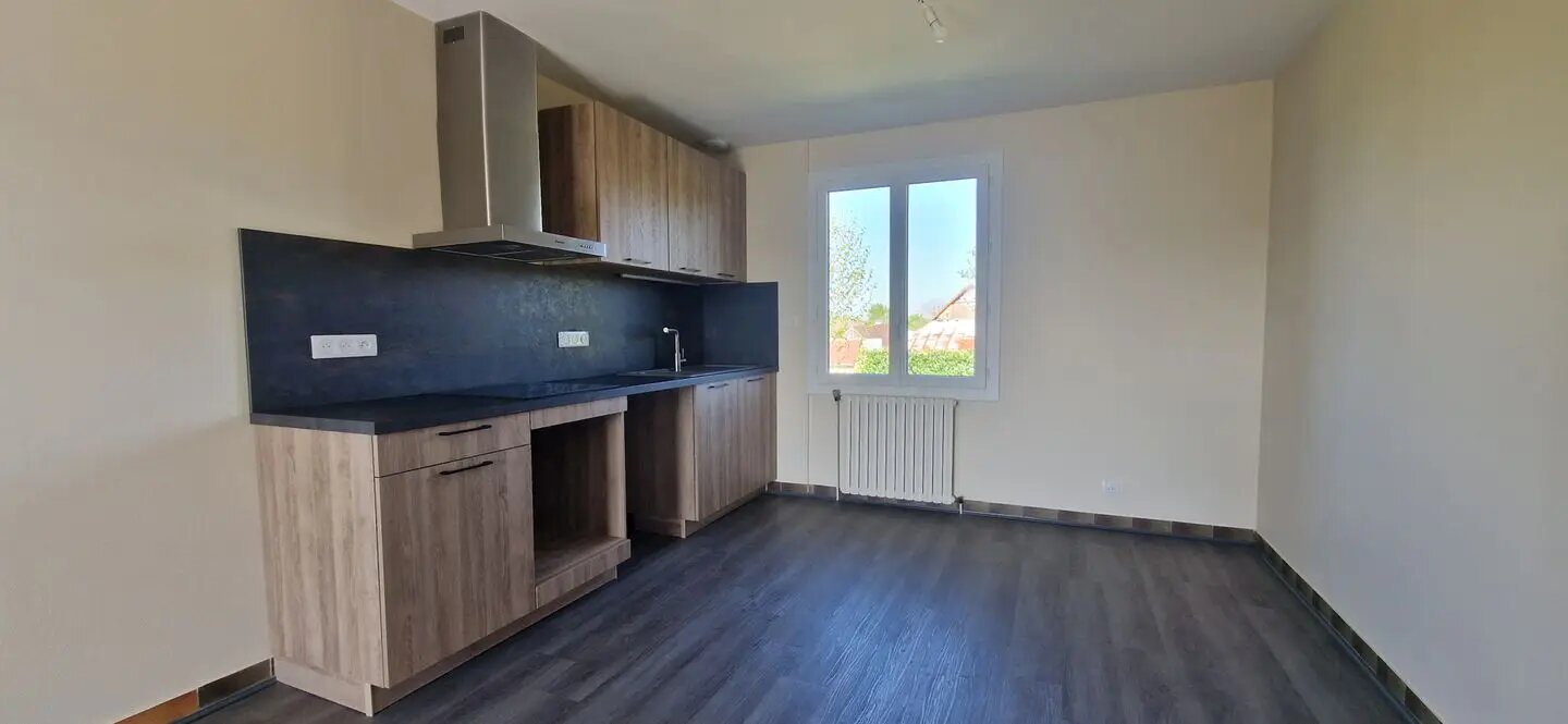 Maison à louer, 87m², Lubersac