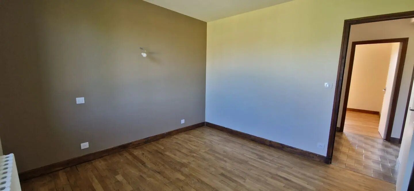 Maison à louer, 87m², Lubersac