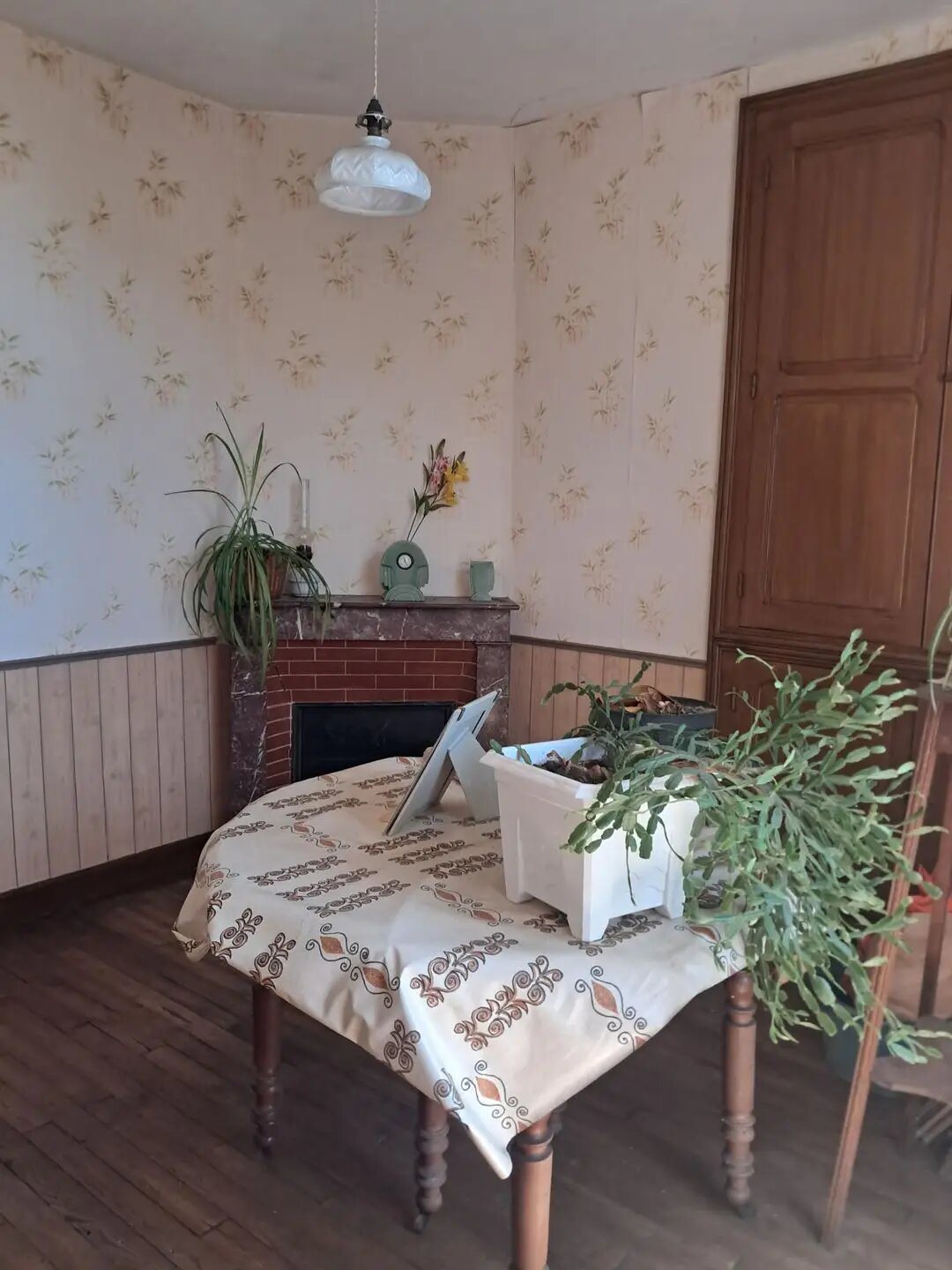 Maison à vendre, 104m², Saint-Cyr-les-Champagnes