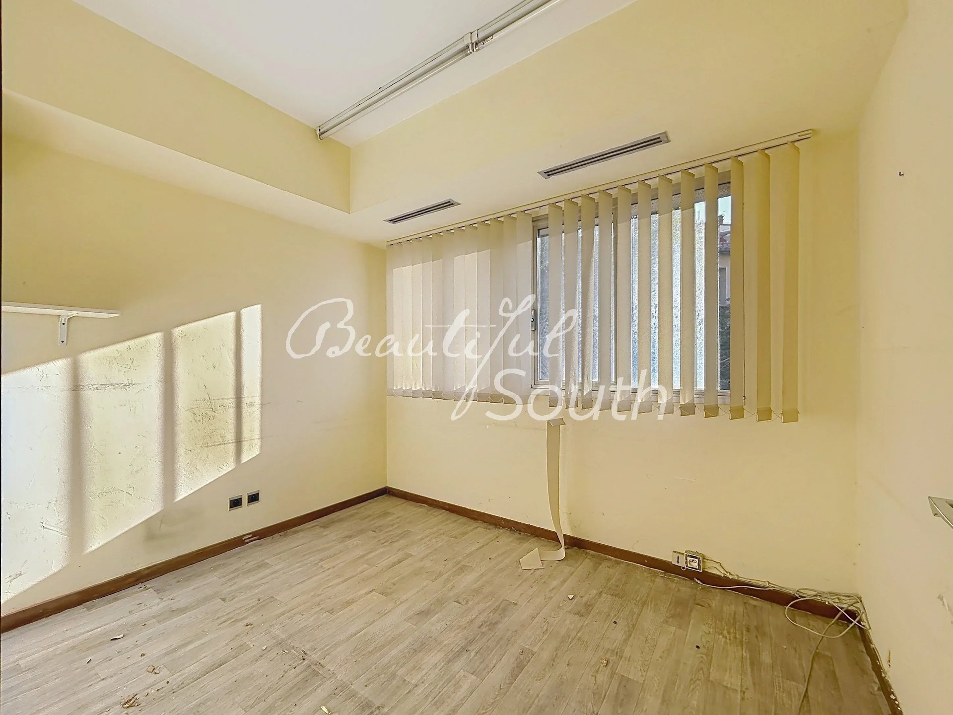Purchase: Business premises (66000) - Vue 4