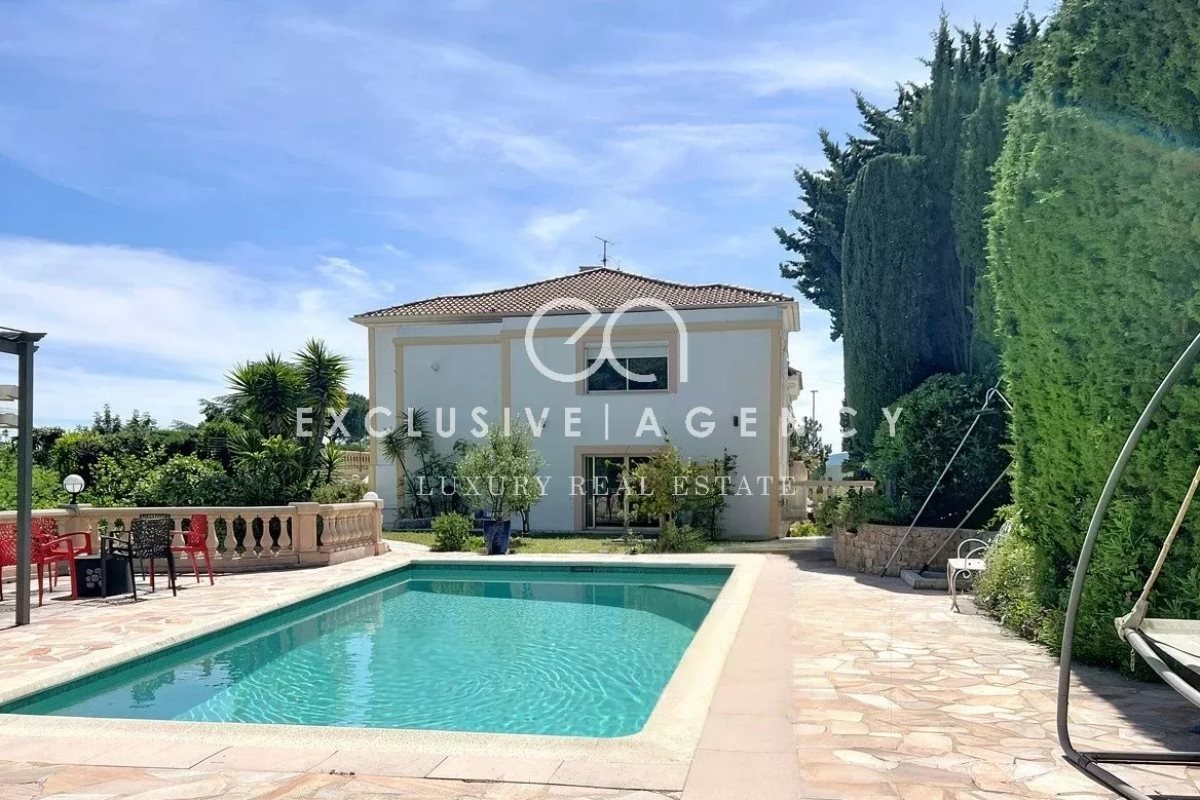Maison à vendre, 375m², Cannes-la-Bocca