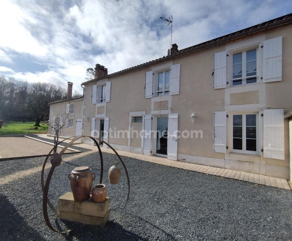 Maison à vendre, 206m², Agris